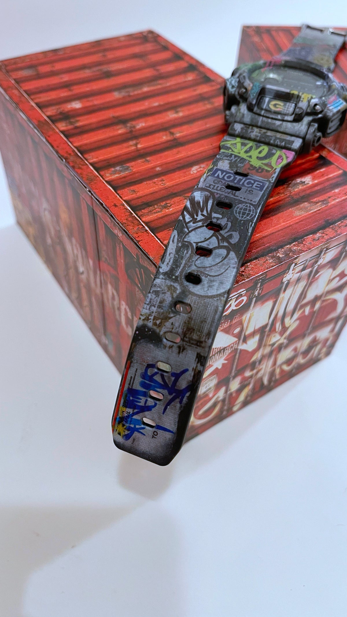 Graffiti Watch V3 (FOUND OBJECT) Customized G Shock Casio By VM